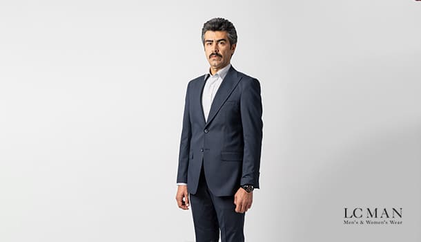 کت و شلوار سرمه ای با چه رنگ پیراهنی ست می شود؟