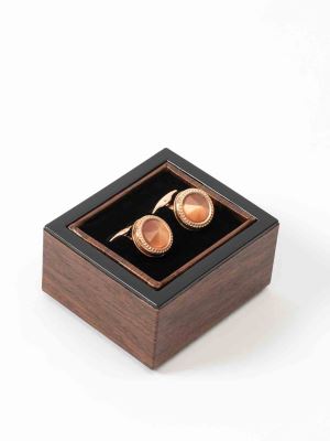 دکمه سردست نگین دار طلایی