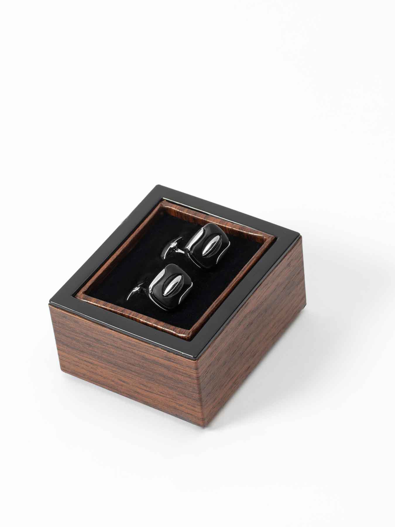 دکمه سردست بیضی