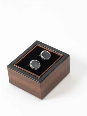 دکمه سردست دایره شکل