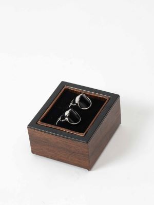 دکمه سردست دایره شکل