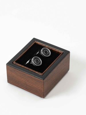 دکمه سردست دایره شکل نقره ای مشکی