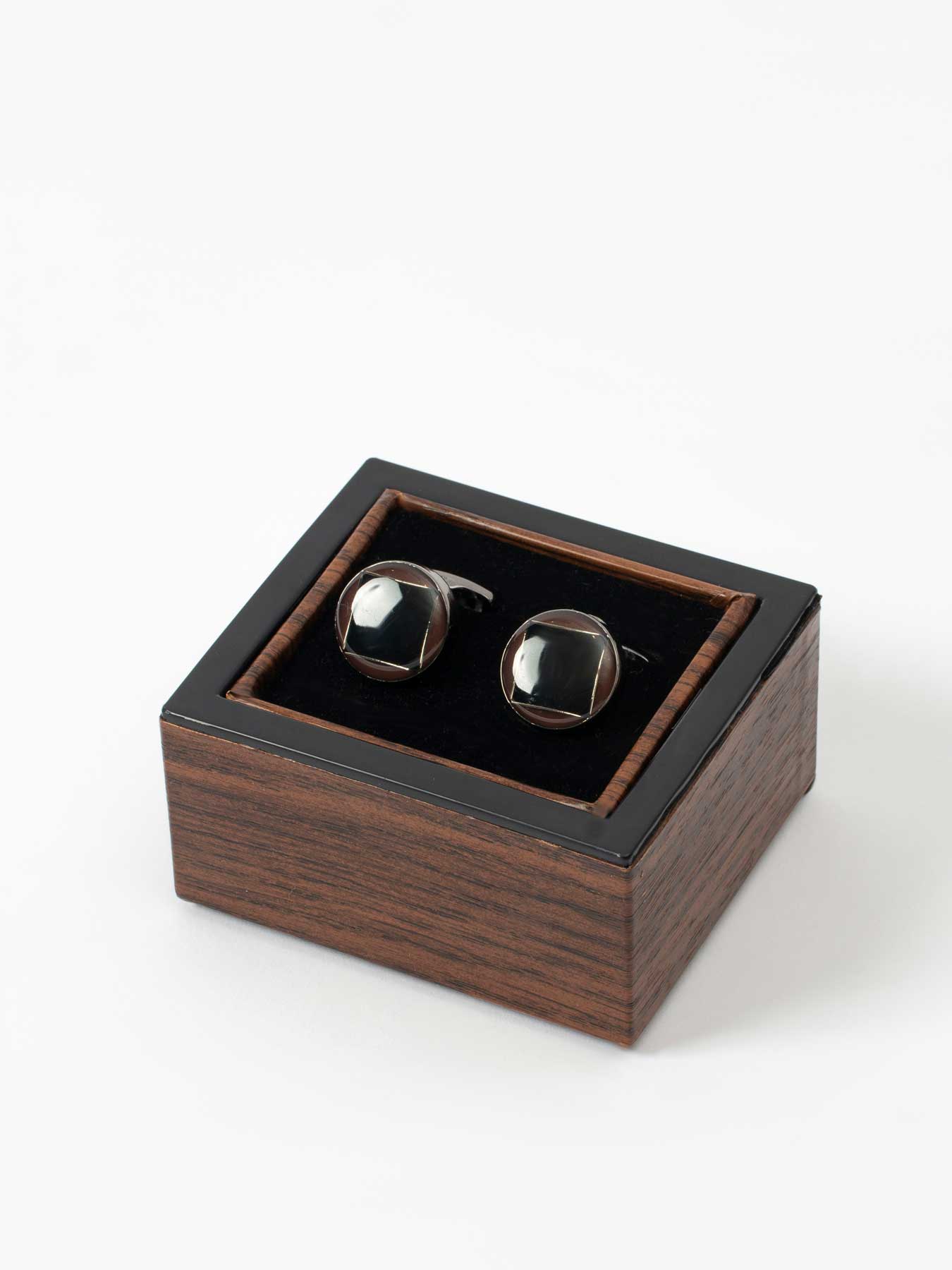 دکمه سردست دایره شکل