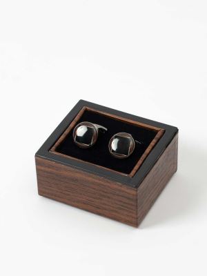 دکمه سردست دایره شکل