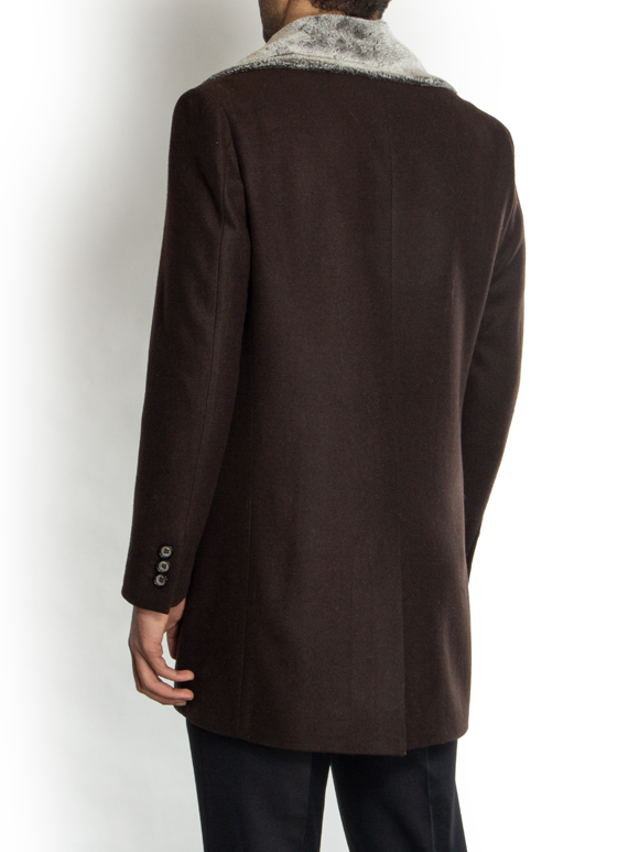 پالتو مردانه قهوه‌ای یقه خزدار ال سی من 209