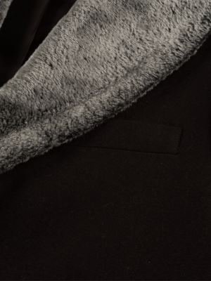 پالتو مردانه قهوه‌ای یقه خزدار ال سی من 209