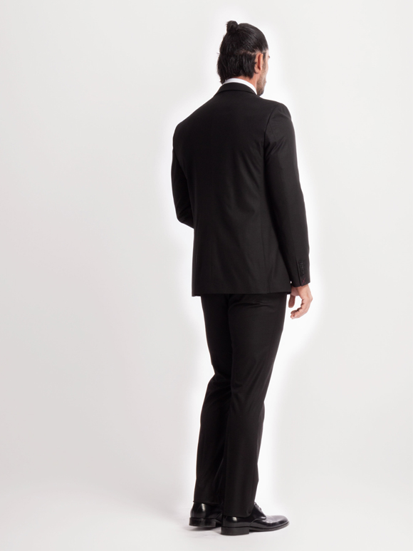 کت و شلوار و ژیله مشکی ال سی من 
