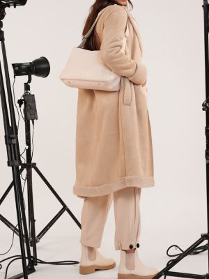 پالتو کرم مخمل یقه خزدار زنانه روما -1090