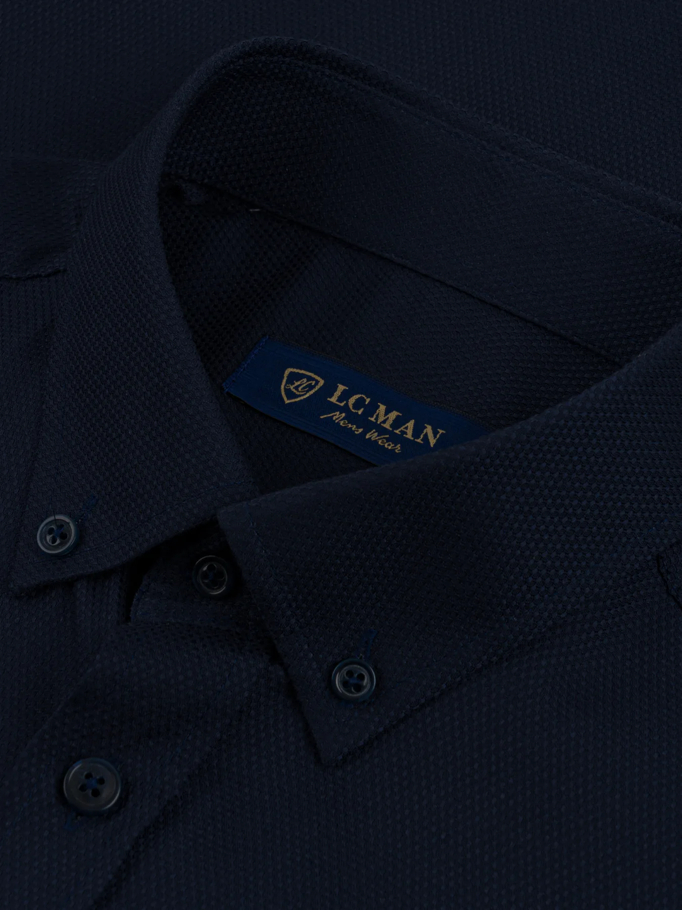 پیراهن سرمه ای مردانه آستین بلند  ال سی من 7