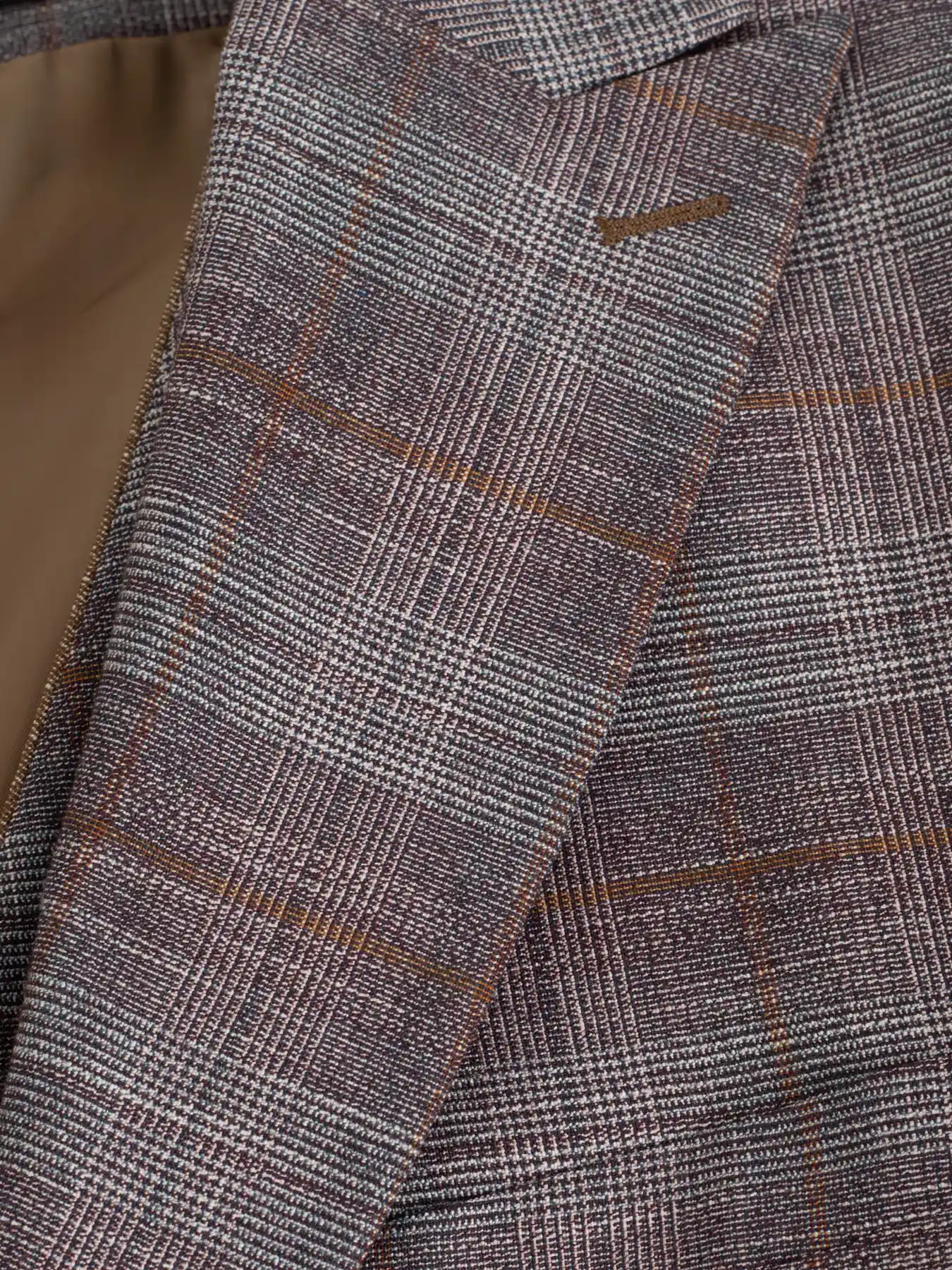 کت و شلوار و ژیله قهوه ای ال سی من 79