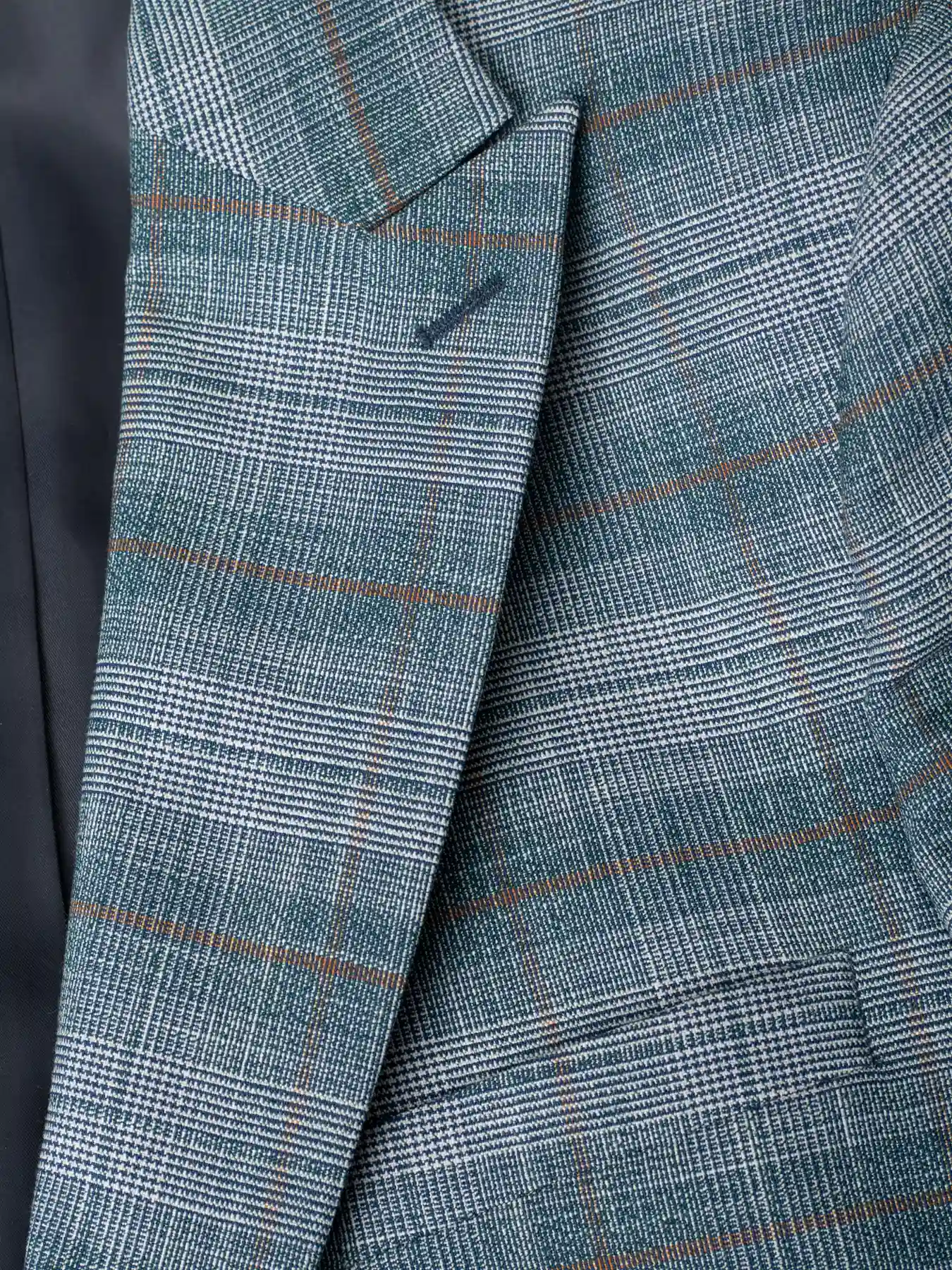 کت و شلوار و ژیله ال سی من 86