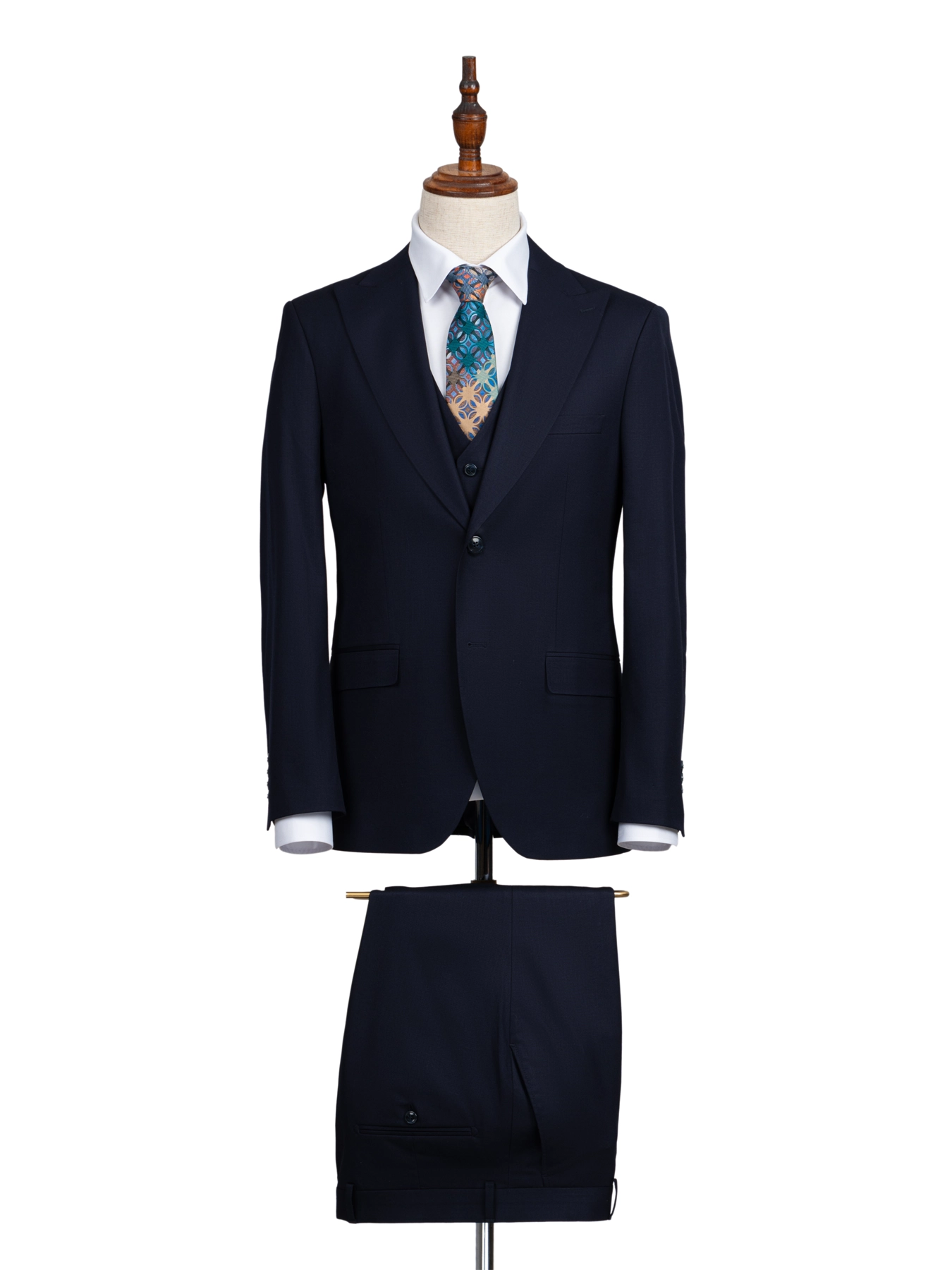 کت و شلوار و ژیله سرمه ای ال سی من 13