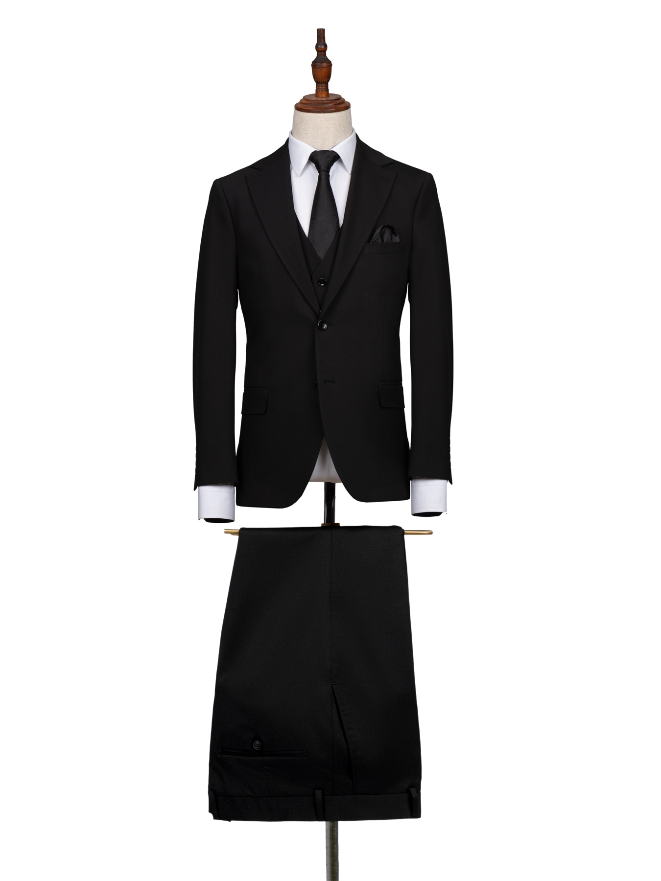 کت و شلوار و ژیله مشکی ال سی من 85