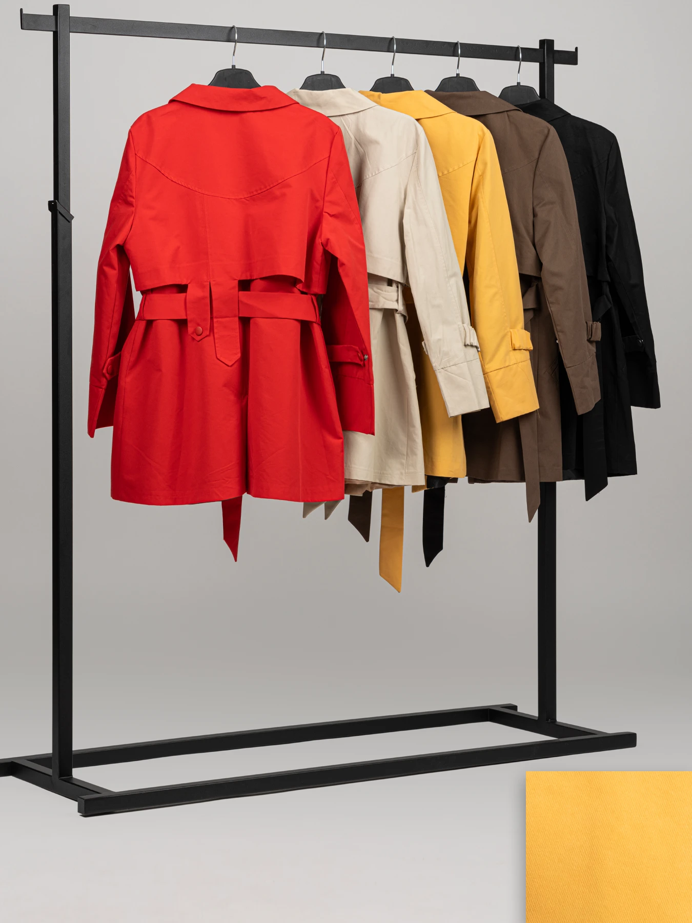 بارانی زنانه طرح کوتاه یقه انگلیسی طلایی روما