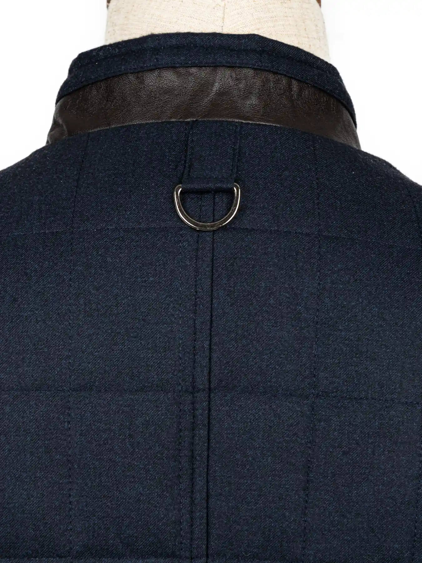 کاپشن سرمه ای ال سی من