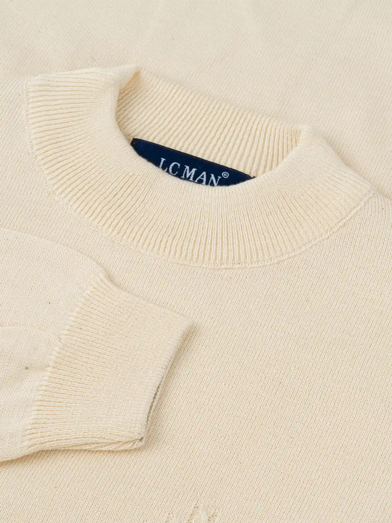 پلیور شیری یقه پنج سانت ساده 