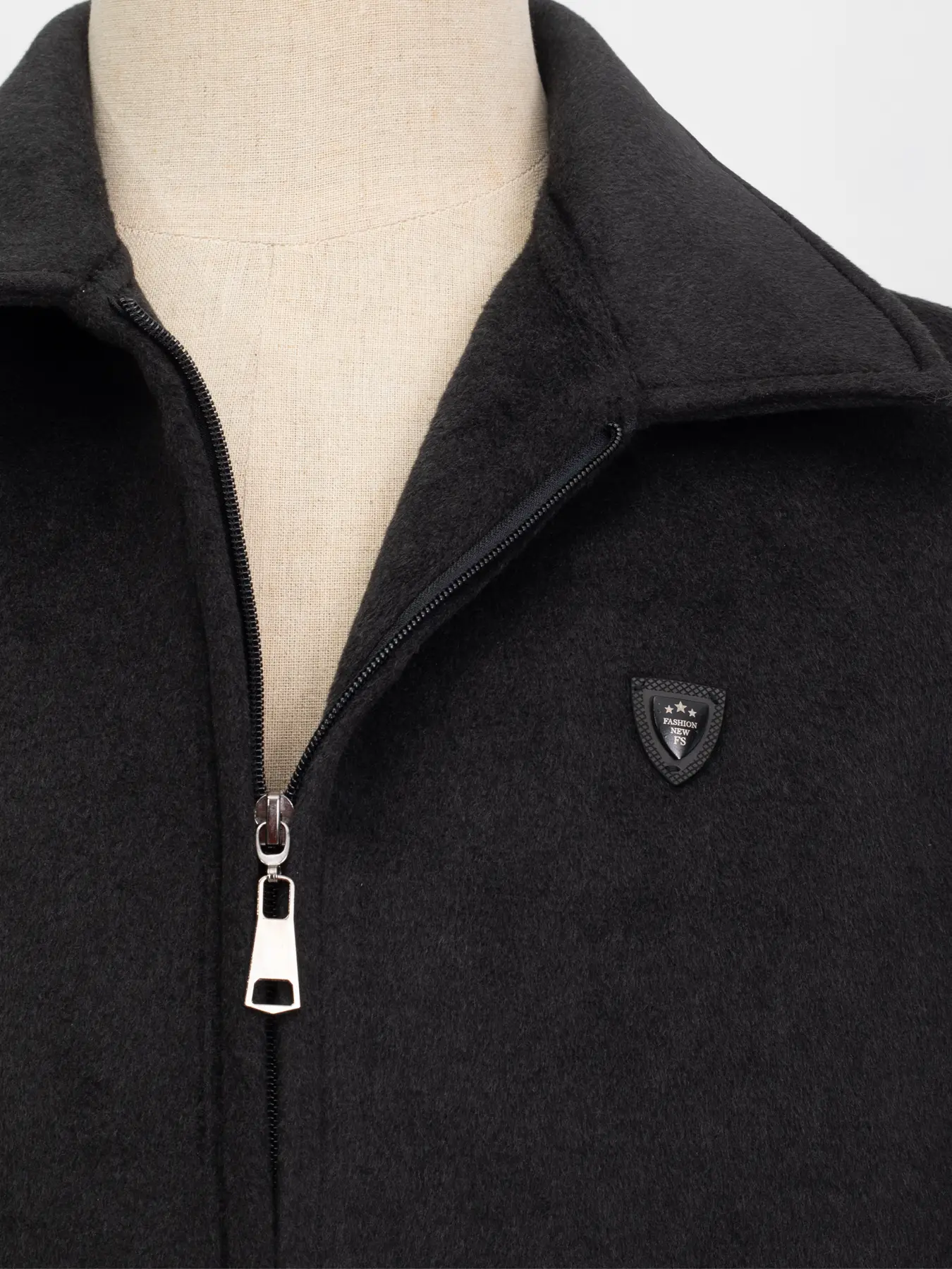 کاپشن مشکی ال سی من 66