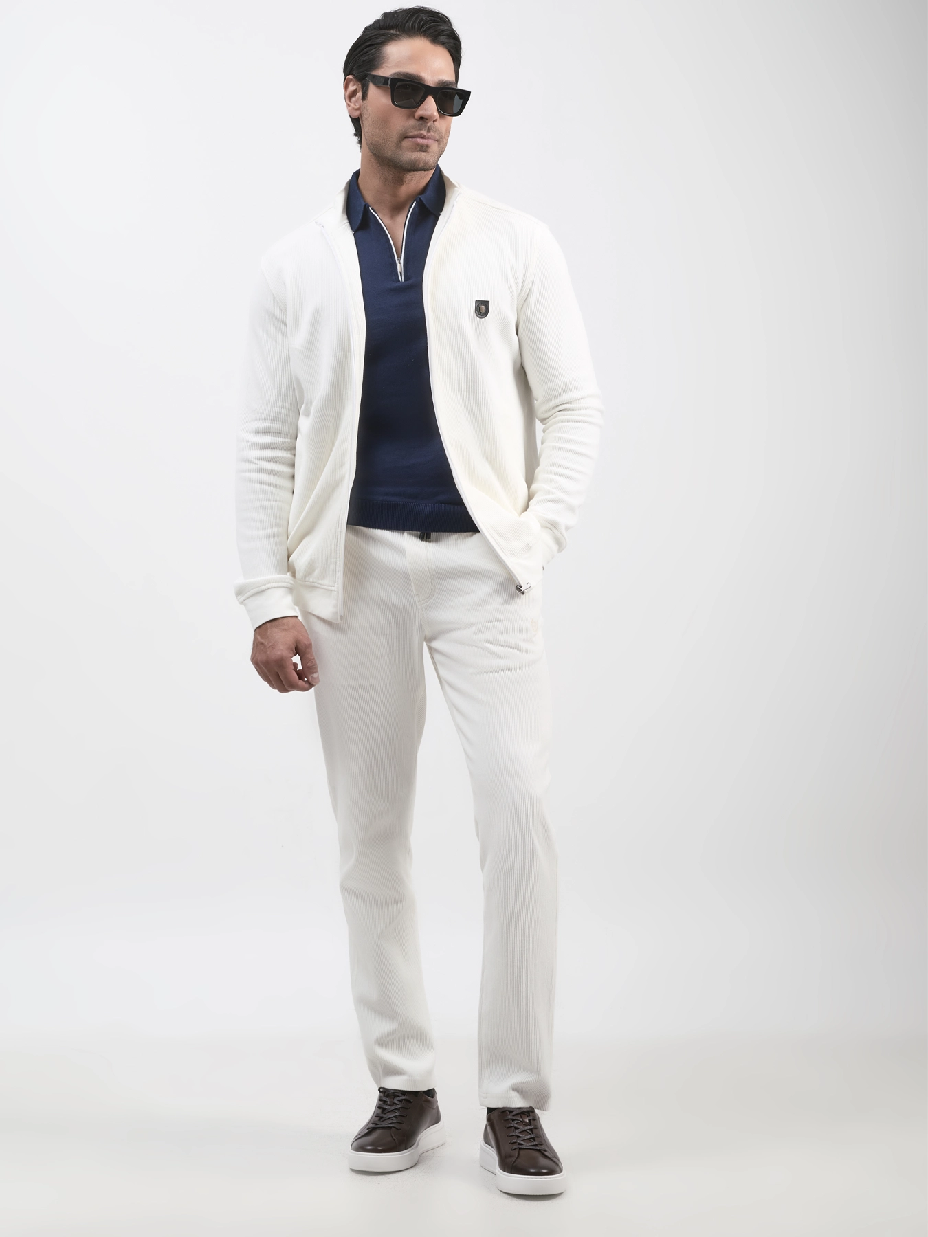 ست سویشرت و شلوار سفید 44