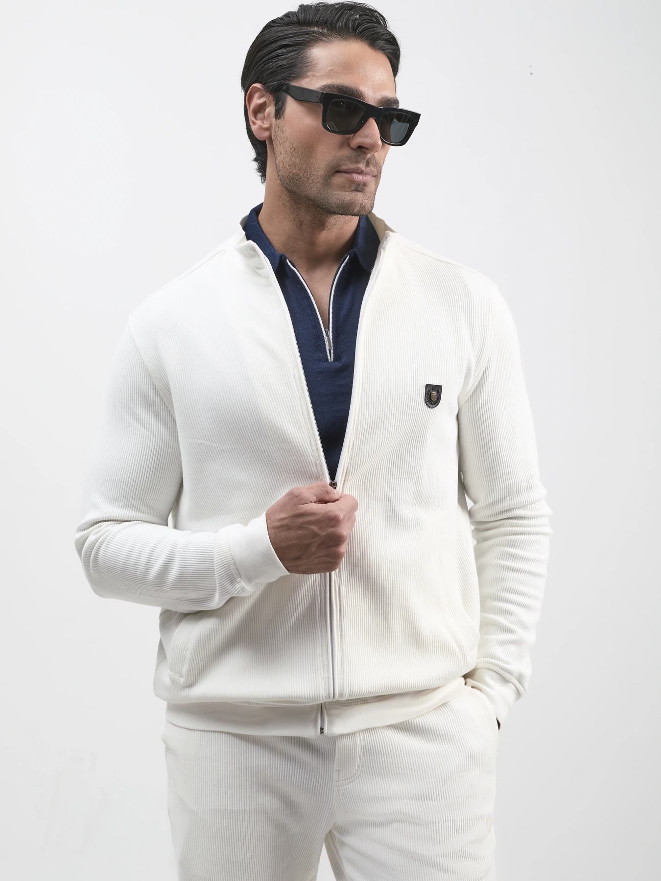 ست سویشرت و شلوار سفید 44