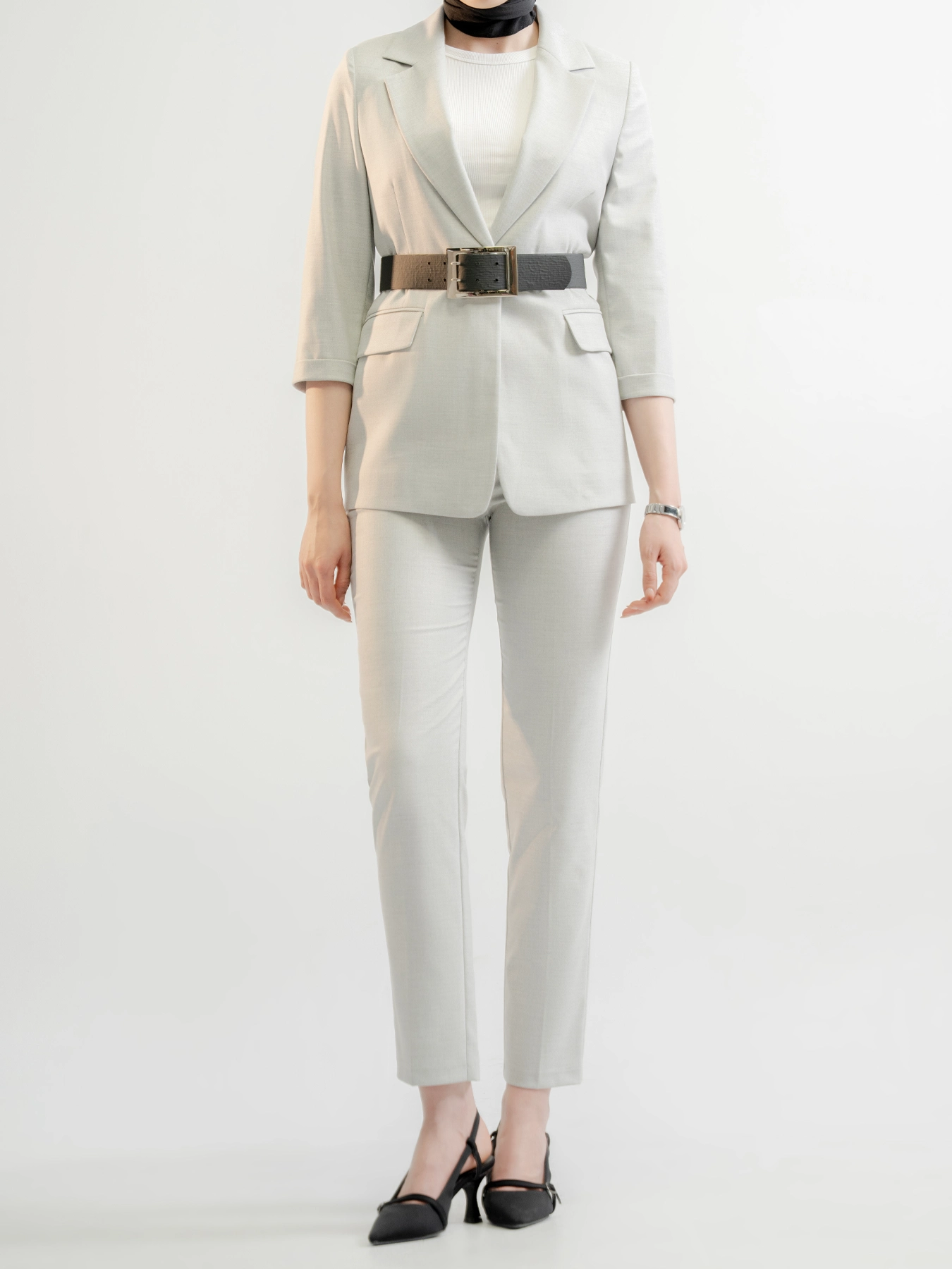 کت شلوار زنانه یقه انگلیسی تک دکمه طوسی