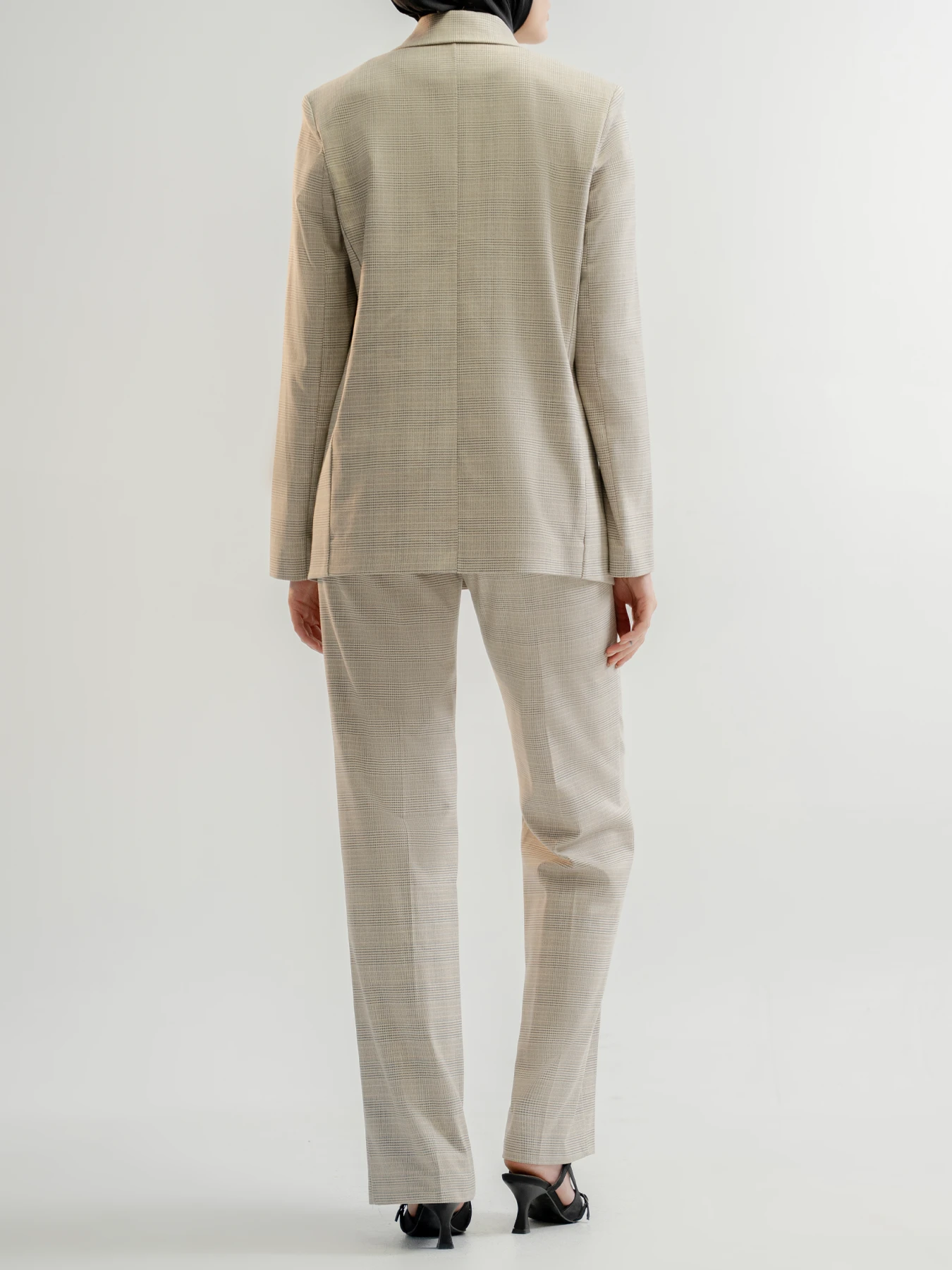 کت شلوار زنانه چهارخانه کرم یقه انگلیسی 