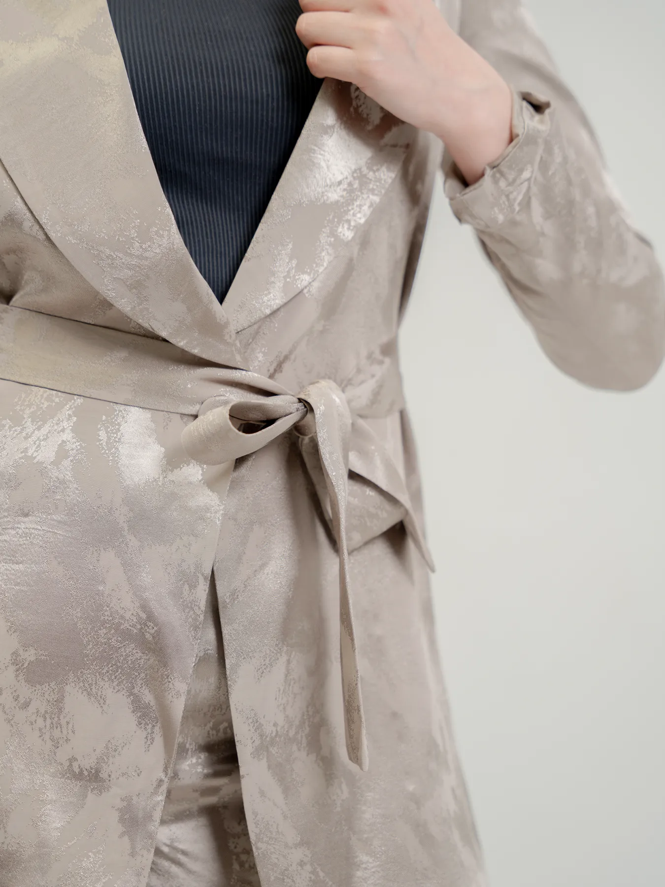 کت مانتویی یقه آرشال تک دکمه نسکافه ای