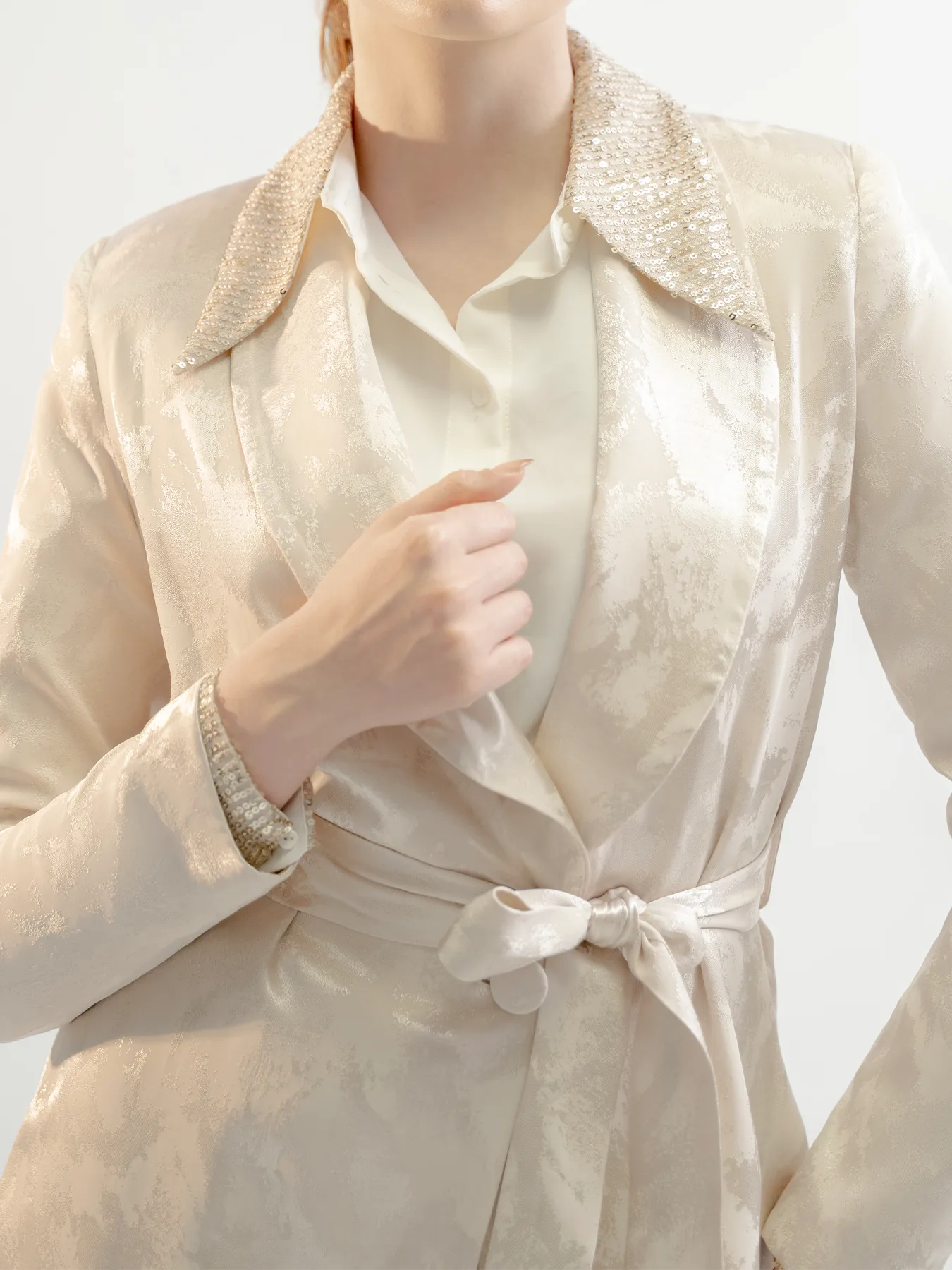 کت مانتویی یقه آرشال تک دکمه کرم