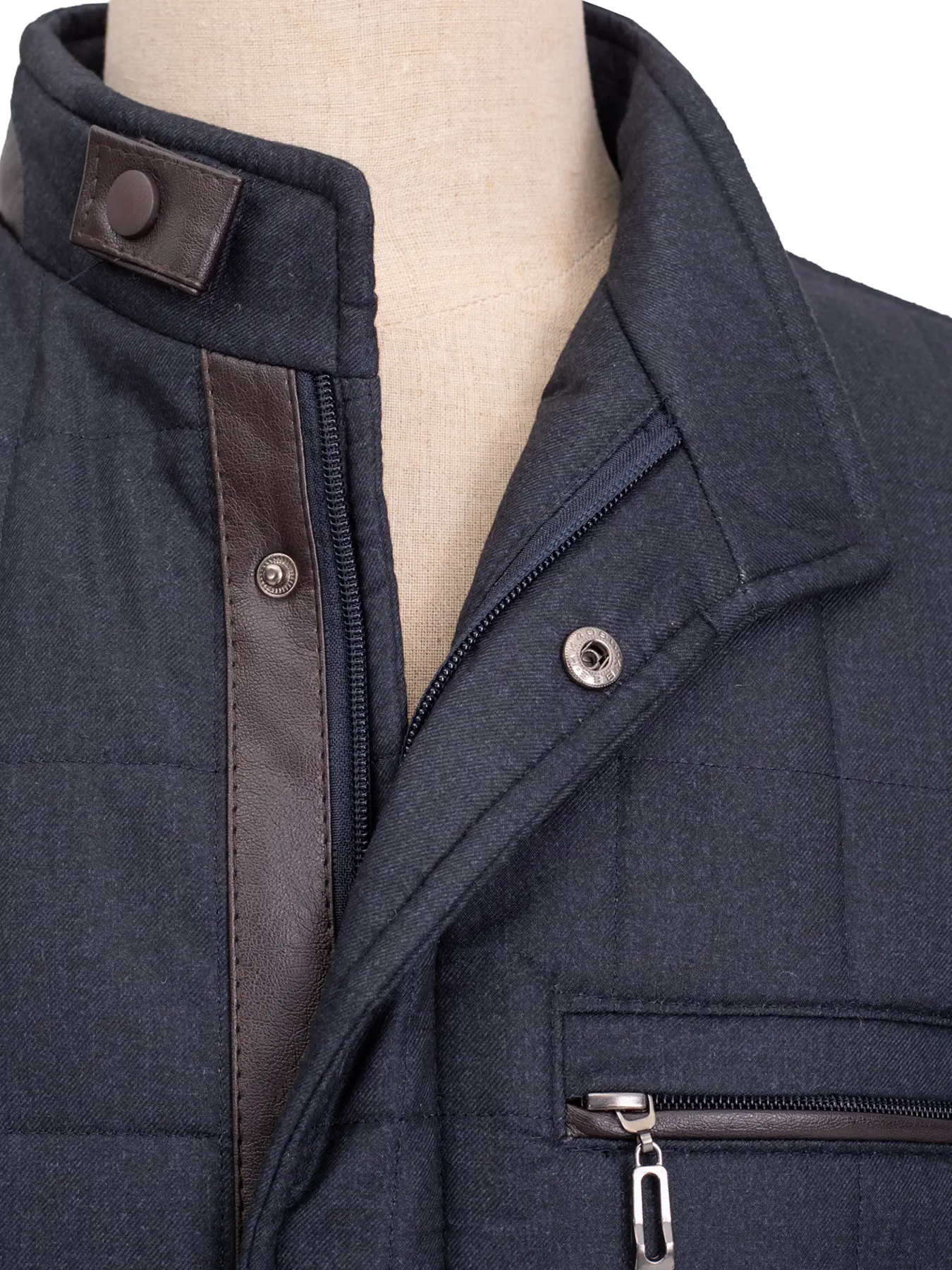 کاپشن سرمه ایی ال سی من 4