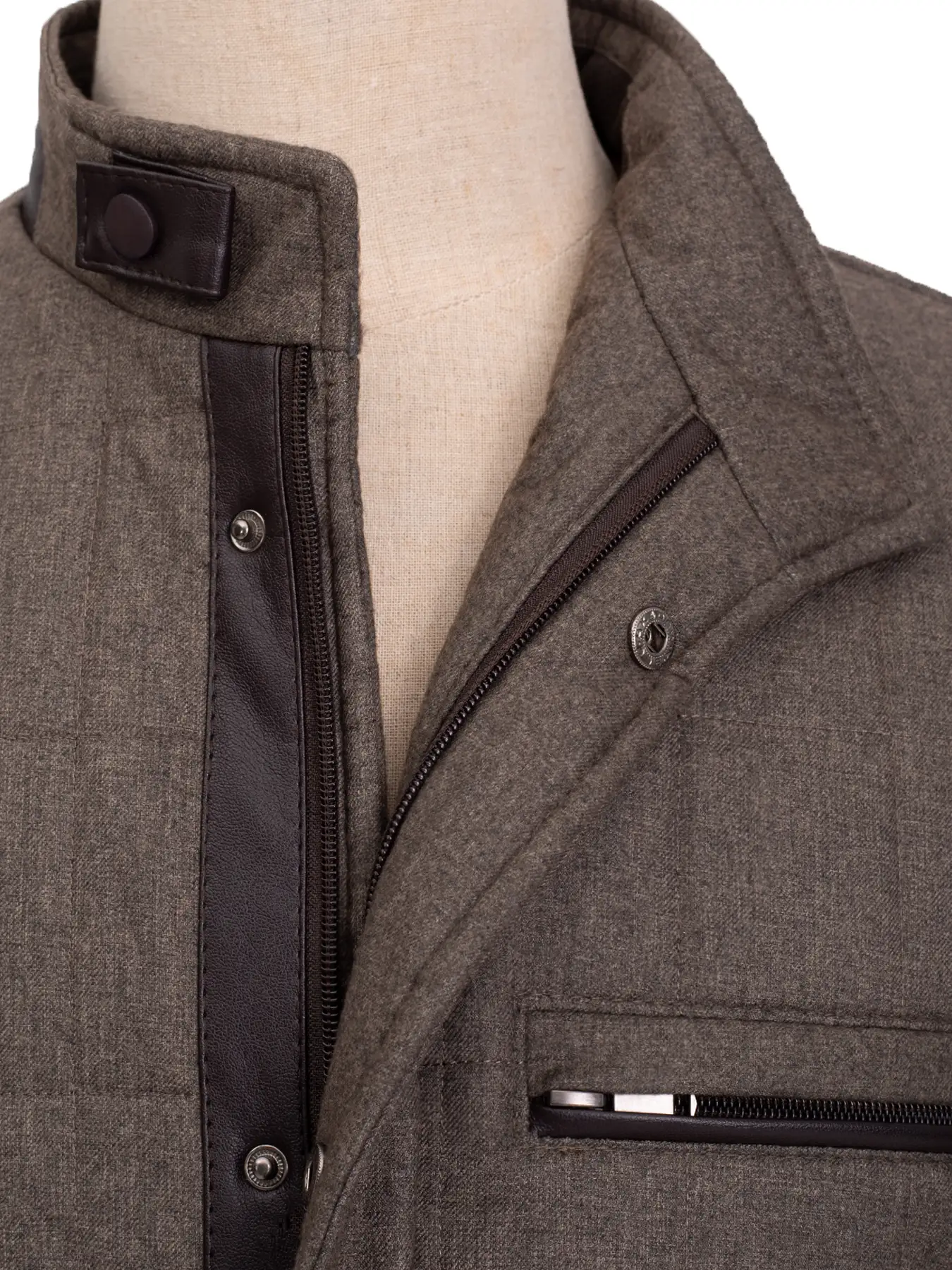 کاپشن شکلاتی ال سی من 4