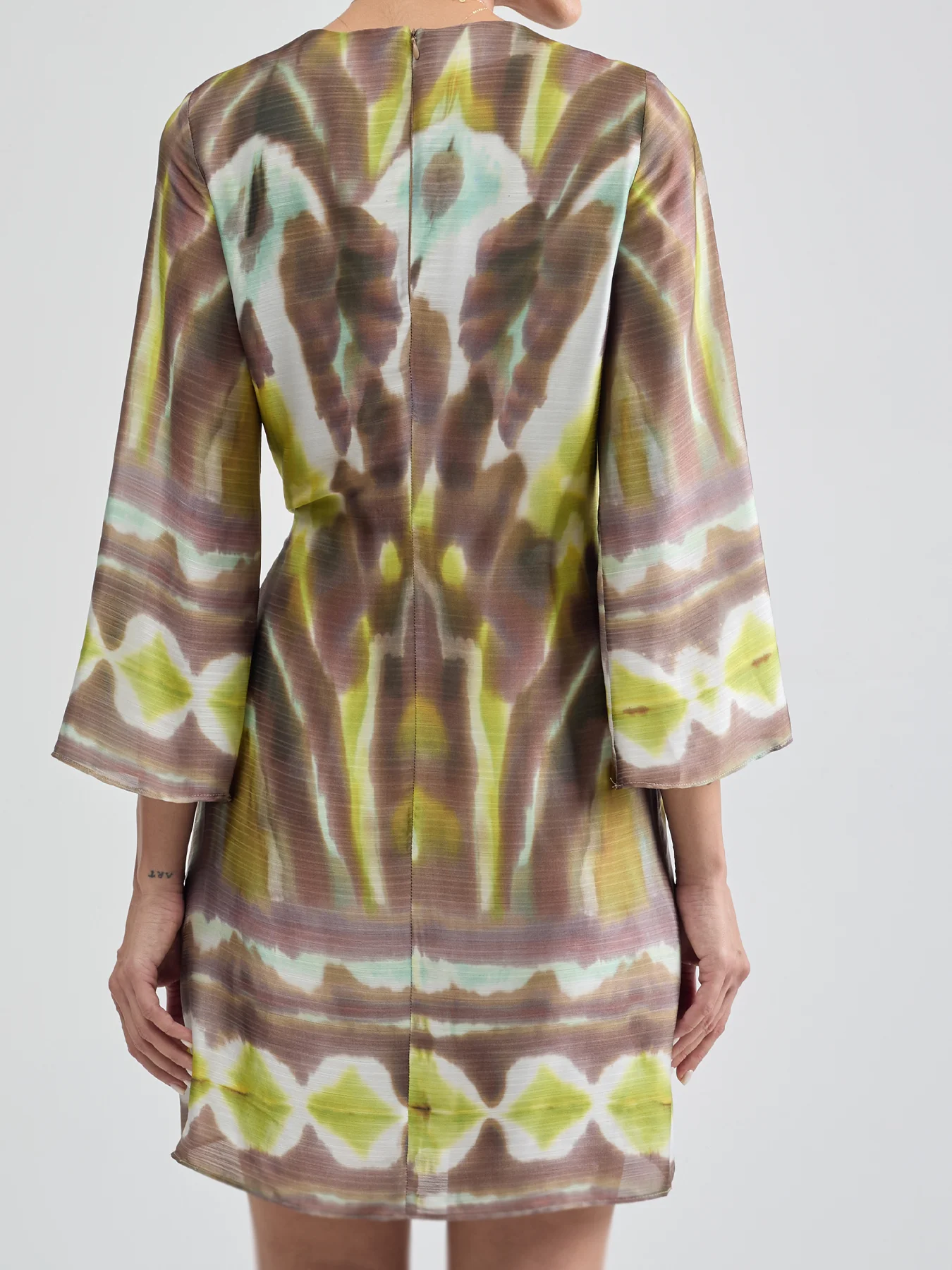 پیراهن زنانه بلند طرح دار یقه گرد 