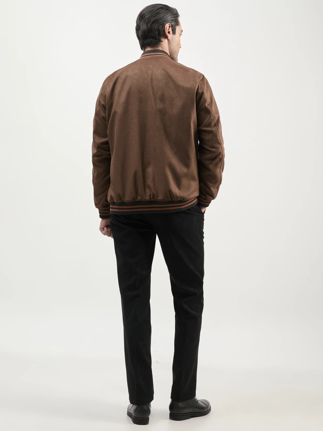 کاپشن قهوه ای ال سی من 11