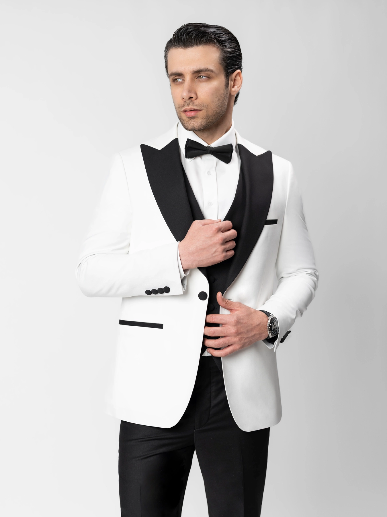 کت و شلوار و ژیله دامادی سفید 64