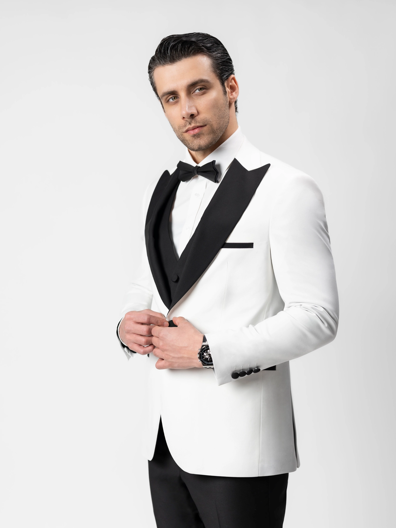 کت و شلوار و ژیله دامادی سفید 64