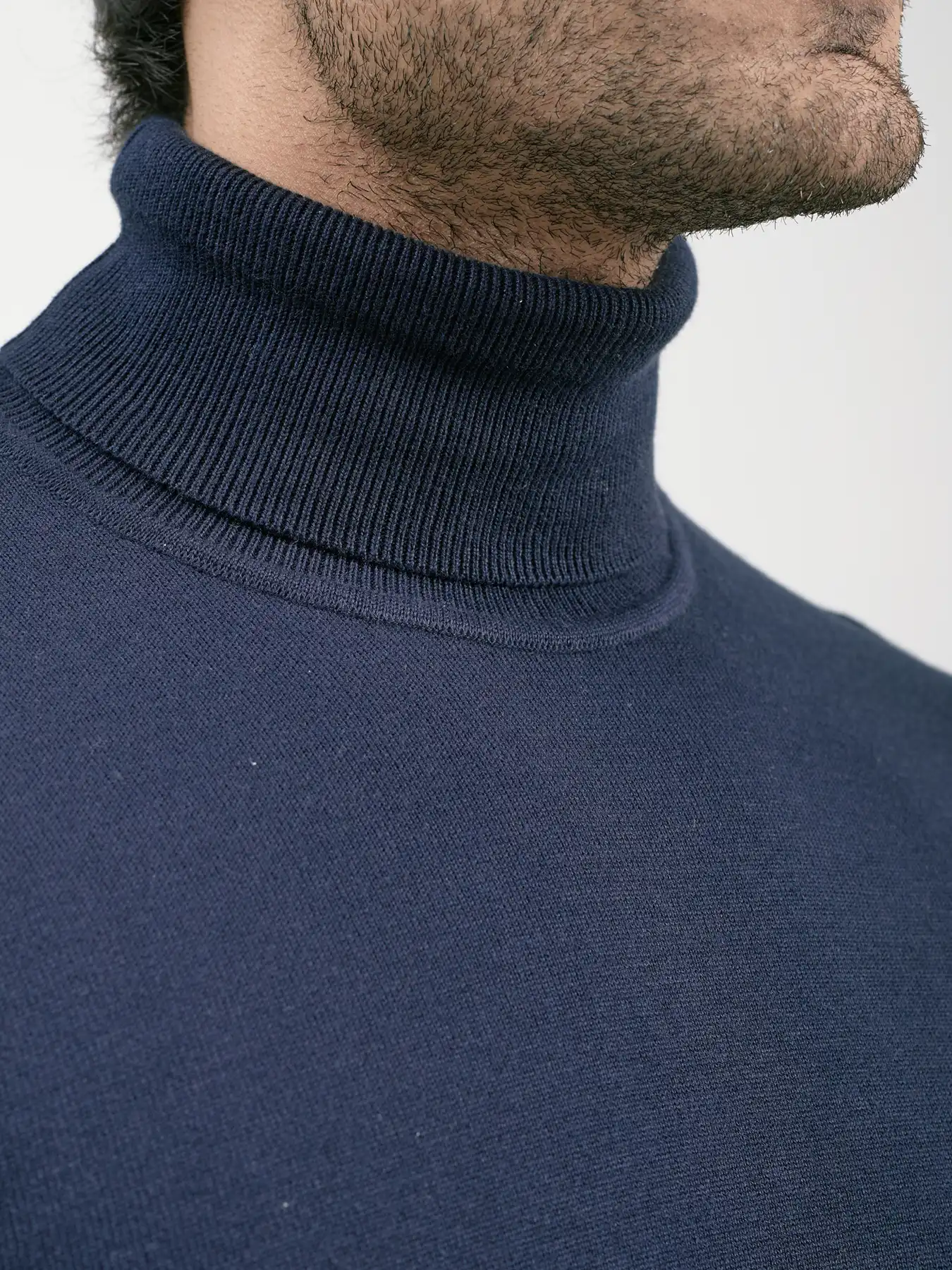 پلیور سرمه ای یقه اسکی 86