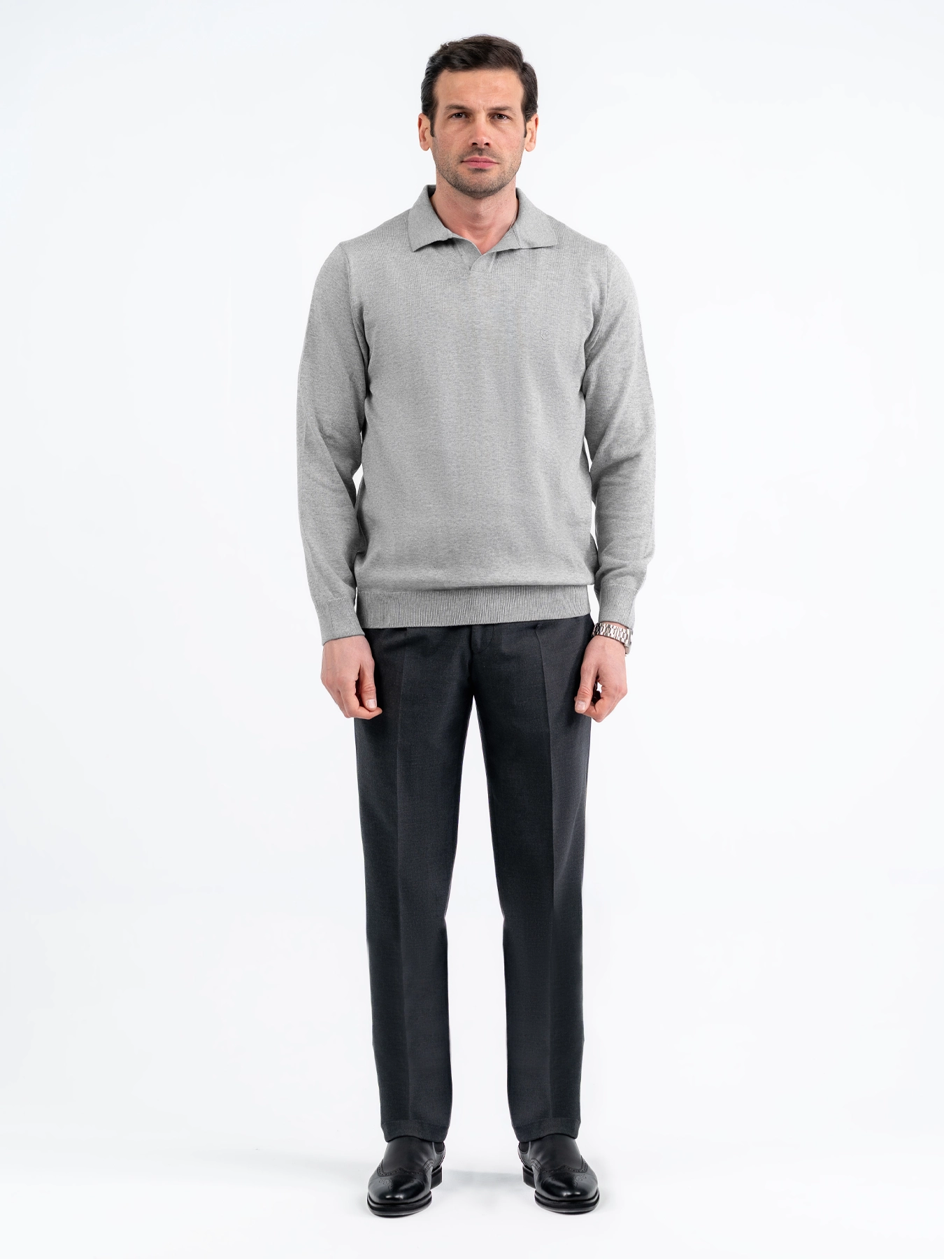 پلیور ساده طوسی روشن یقه شکاری 63