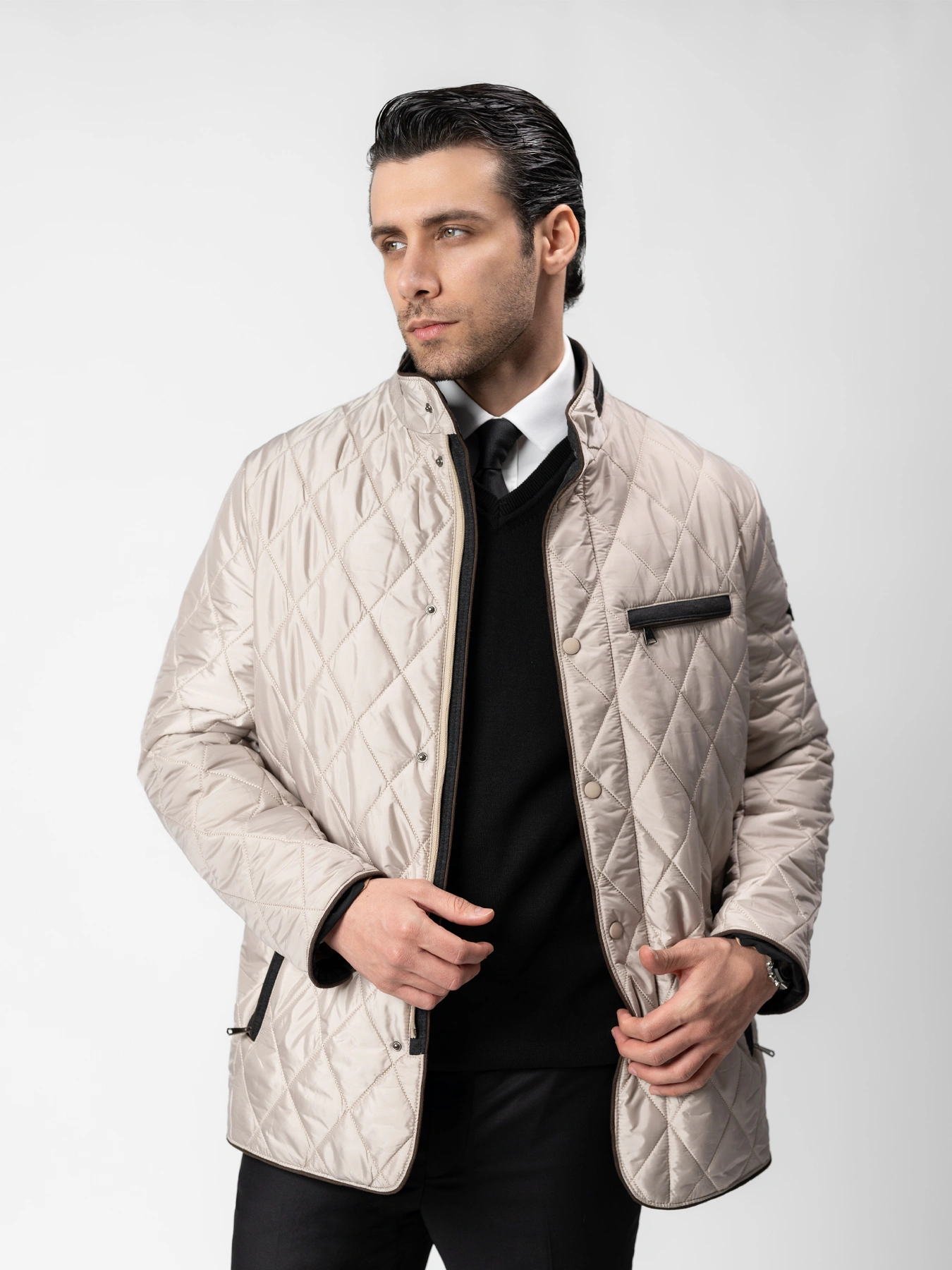 کاپشن طرح لوزی کرم روشن 86