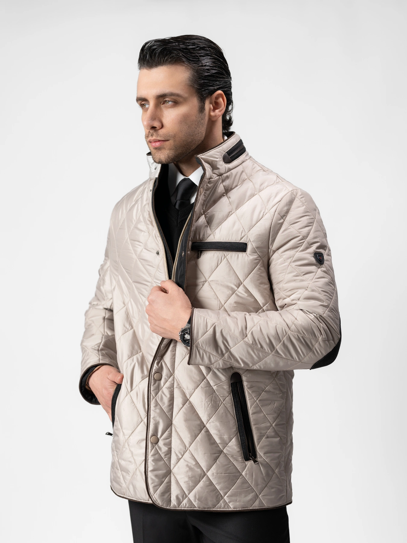 کاپشن طرح لوزی کرم روشن 86