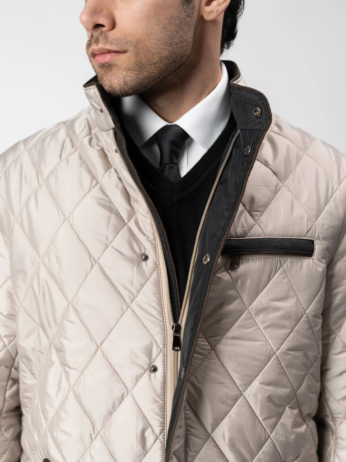 کاپشن طرح لوزی کرم روشن 86