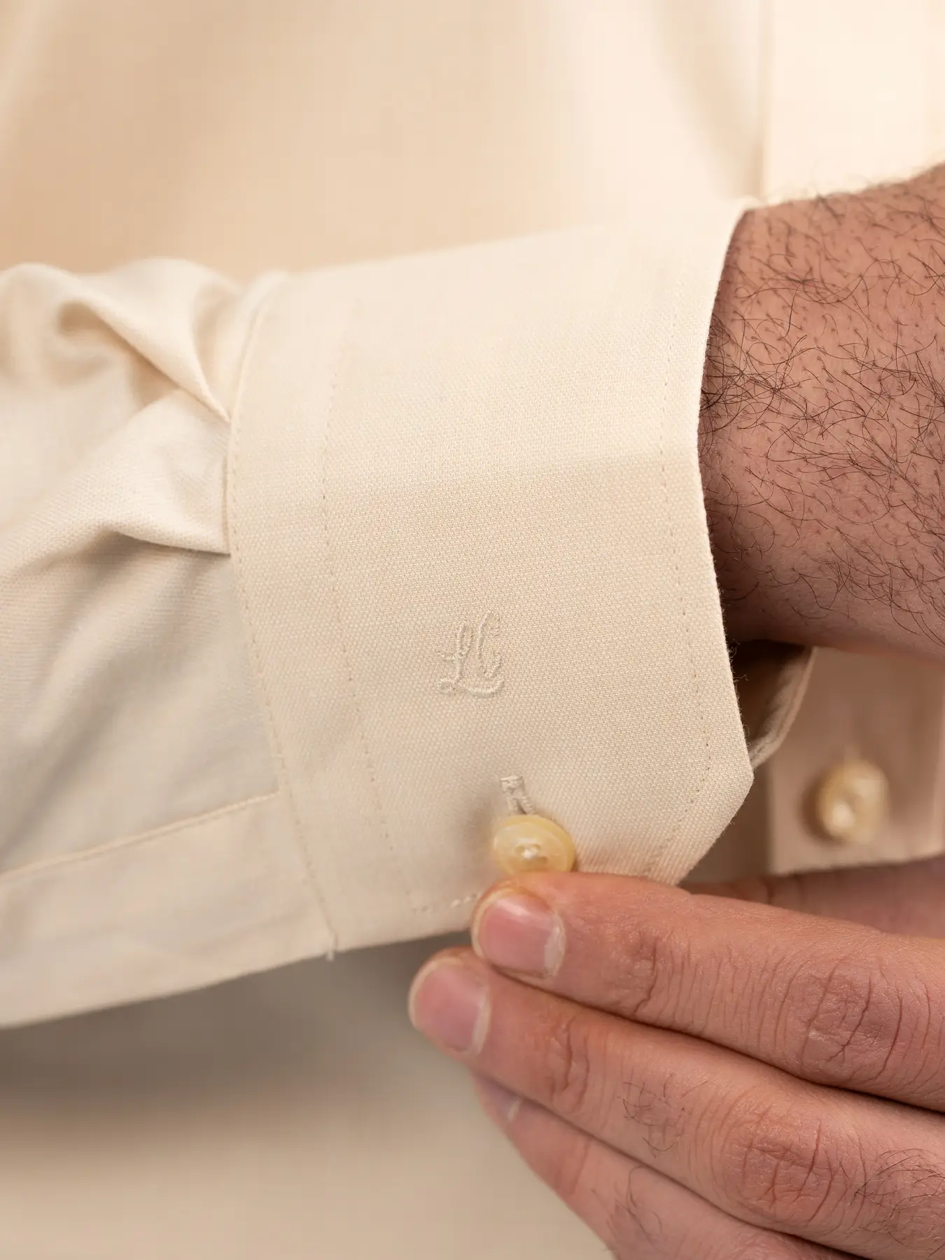 پیراهن آستین بلند کرم ال سی من 49
