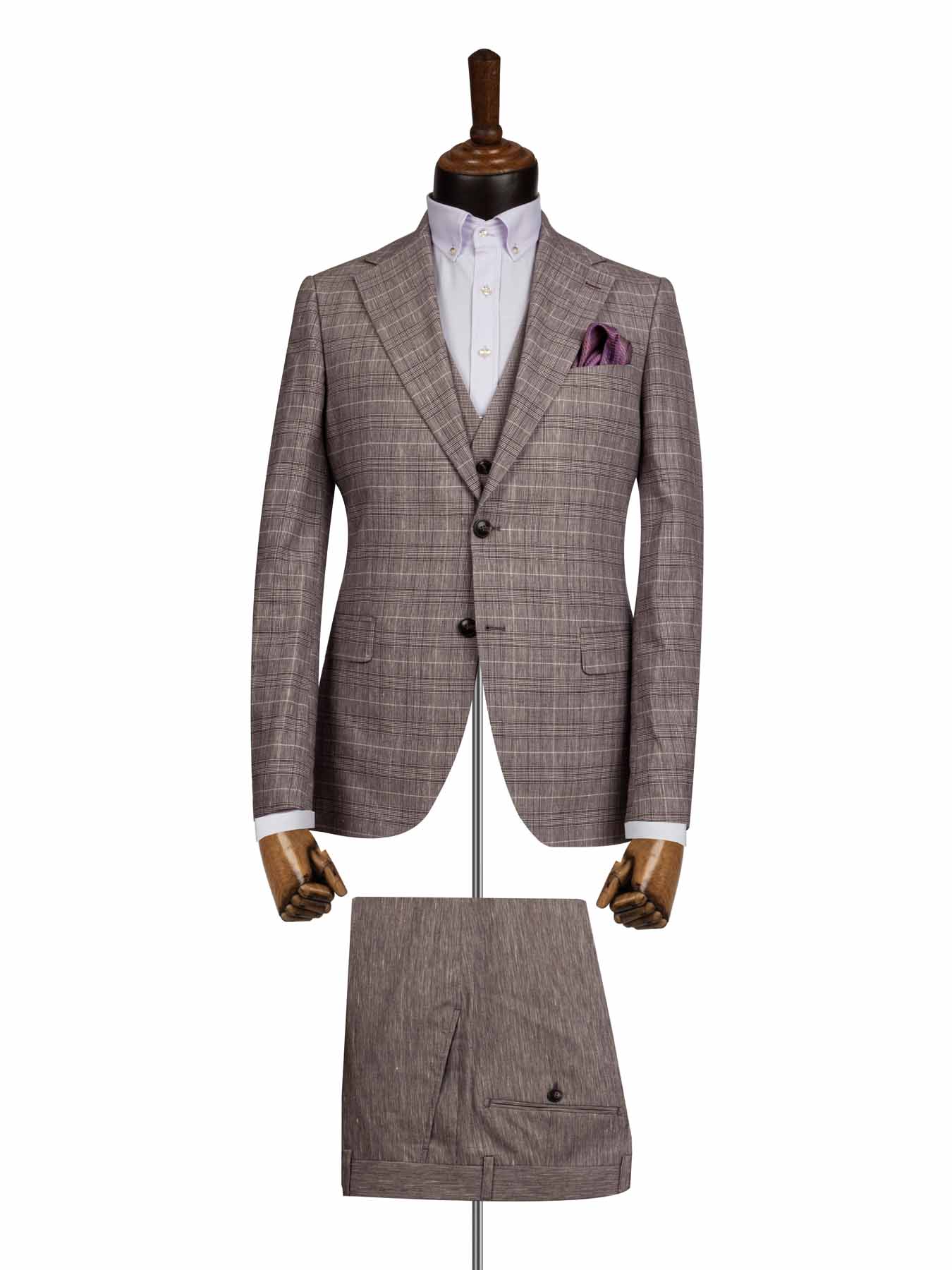 کت و شلوار و ژیله قرمز چهارخانه