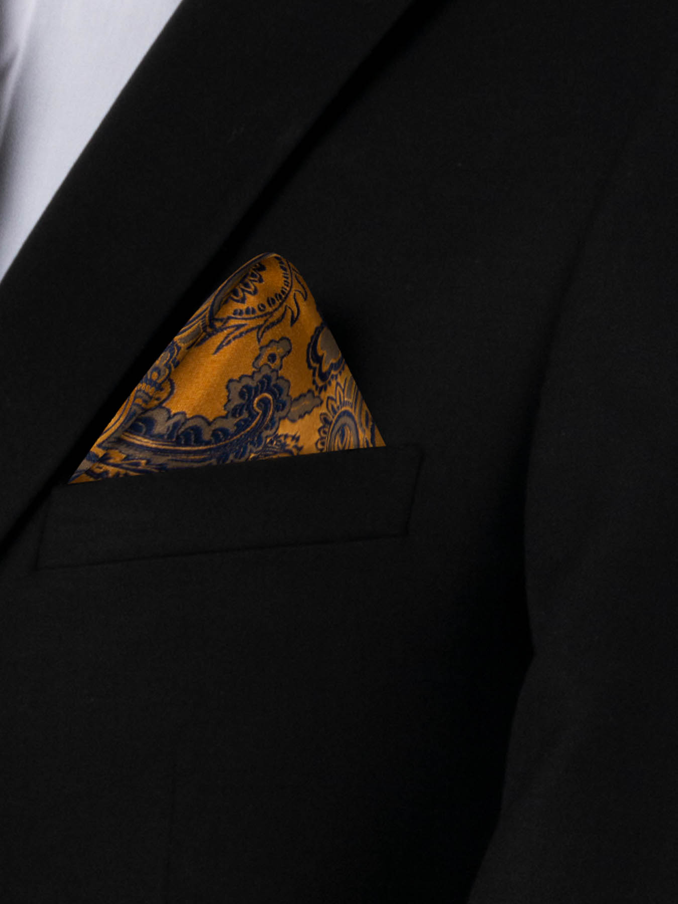 کراوات طرح برگ درشت